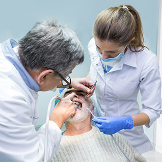 Curso Universitario de Especialización en Técnico Auxiliar de Clínica Dental