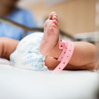 Curso Universitario de Especialización en Salud y Cuidados del Recién Nacido