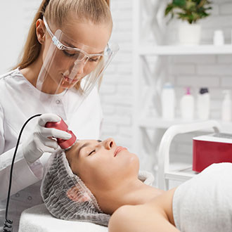 Curso de Desarrollo Profesional en Técnicas de Evaluación y Diagnóstico en Estética Facial y Corporal