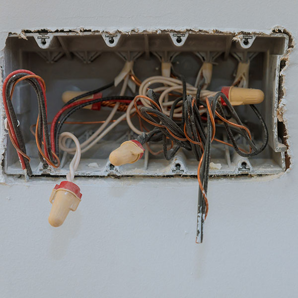 Curso Universitario de Especialización en Mantenimiento de Instalaciones y Máquinas Eléctricas de Baja Tensión
