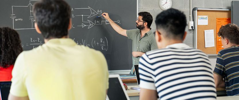 Curso Superior en Electrónica y Microelectrónica para Sistemas Informáticos