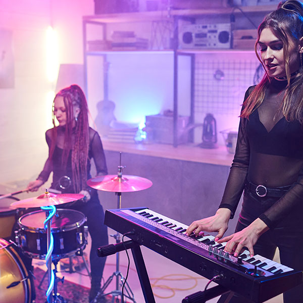 Curso de Desarrollo Profesional en Técnicas y Estrategias de Animación Musical en Eventos en Vivo