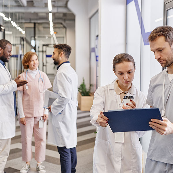 Especialista Universitario en Administración de Servicios Clínicos y Atención al Paciente