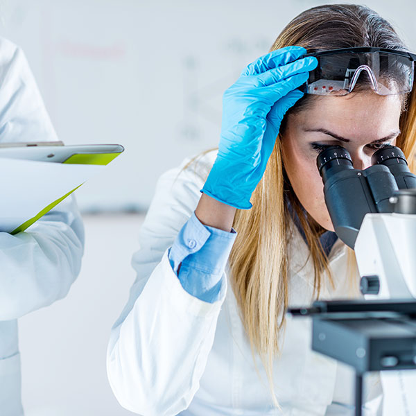 Curso de Desarrollo Profesional en Cumplimiento de Normativas de Seguridad y Medio Ambiente en Biotecnología