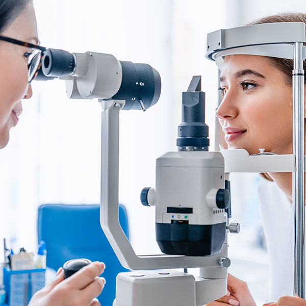 Curso Universitario de Especialización en Oftalmología y Visión