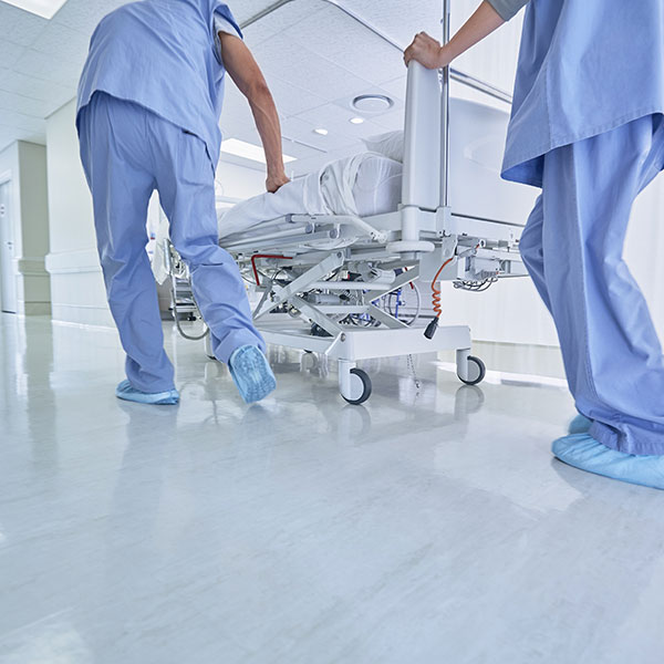 Curso Universitario de Especialización en Manejo y Operaciones en el Laboratorio de Urgencias