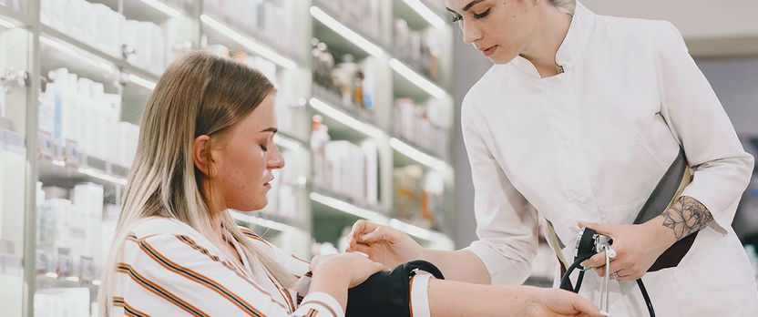 Curso Universitario de Especialización en Celador en Almacén y Farmacia