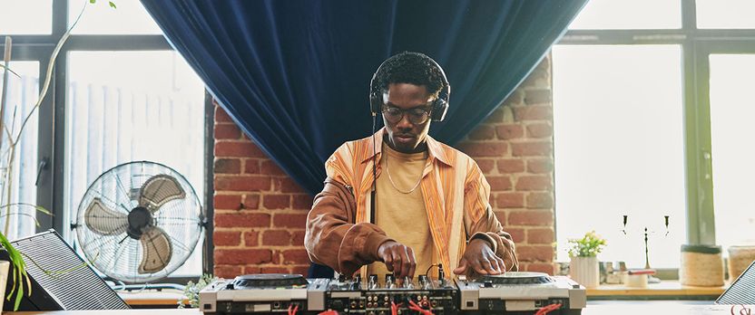 Curso Superior en Disc-Jockey