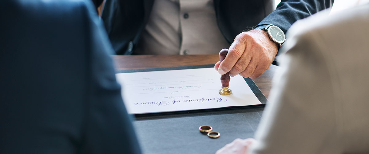 Términos y Beneficios del Divorcio express