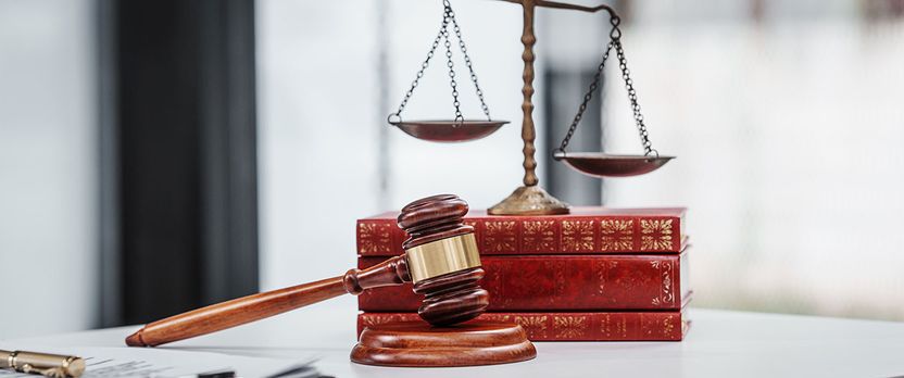 Curso Universitario de Especialización en Marco Legal y Derechos en el Ámbito Sanitario para Celadores