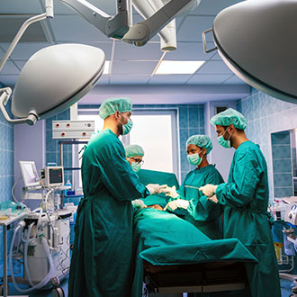 Máster de Formación Permanente en Innovación en Quirófano y Reanimación: Técnicas Avanzadas para Profesionales de la Salud