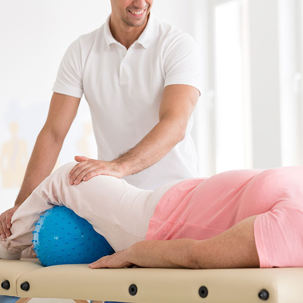 Especialista Universitario en Fisioterapia Geriátrica: Estrategias Integrales de Rehabilitación y Cuidado en la Tercera Edad