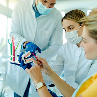 Curso Universitario de Especialización en Fundamentos y Cuidados en Enfermería Bucodental