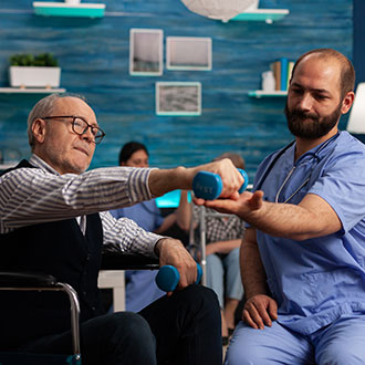 Curso Universitario de Especialización en Rehabilitación Integral en la Tercera Edad: Estrategias y Cuidados