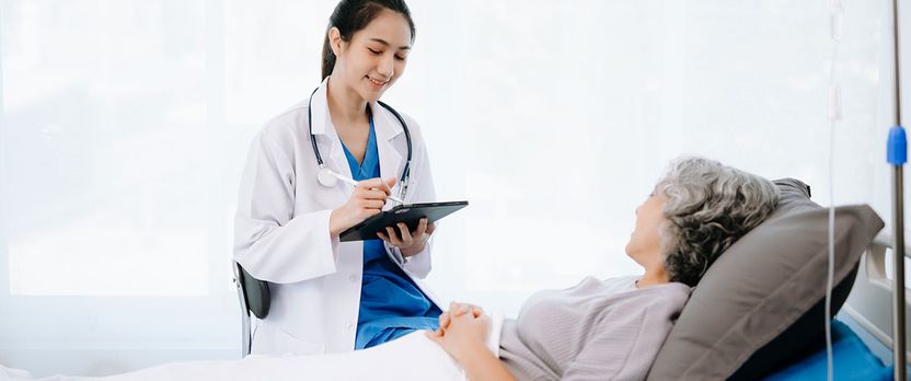 Curso de Desarrollo Profesional en Atención y Cuidados al Paciente en Entornos Clínicos