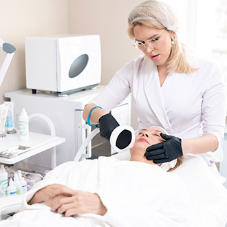 Curso Universitario de Especialización en Dermatología para Enfermería