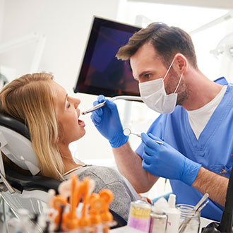 Imagen de Curso Universitario de Especialización en Técnico en Higienista dental