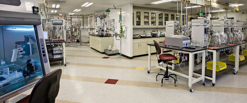 Curso Universitario de Especialización en Técnicas y Operaciones en Laboratorios Farmacéuticos