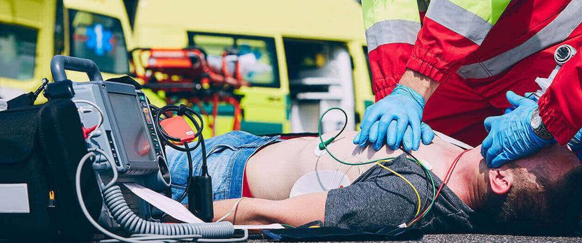 Curso Universitario de Especialización en Uso y Manejo de Desfibriladores Externos Automáticos (DEA)