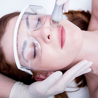 Imagen de Curso Universitario de Especialización en Tratamientos Faciales con Medicina Estética 