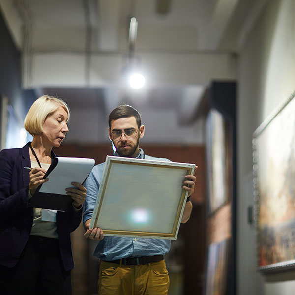 Imagen de Curso Universitario de Especialización en especialización en Comisario de Exposiciones de Arte