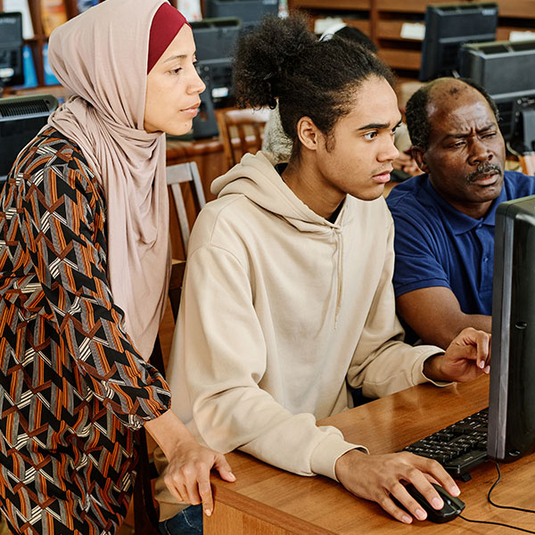 Imagen de Curso Universitario de Especialización en Técnico Profesional en Intervención con Mujeres Inmigrantes