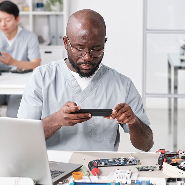 Imagen de Curso Universitario de Especialización en Mantenimiento y Diagnóstico de Circuitos Electrónicos Digitales