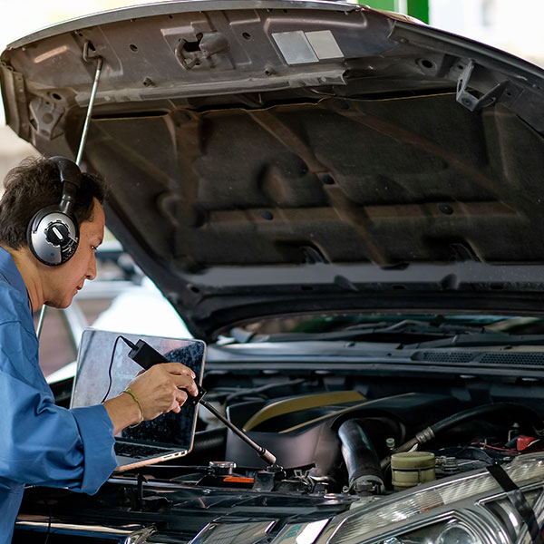 Imagen de Curso Universitario de Especialización en Técnico en Electricidad y Electrónica del Automóvil