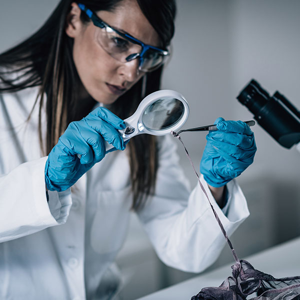 Imagen de Curso Universitario de Especialización en Análisis y Aplicación de la Química en Investigaciones Forenses