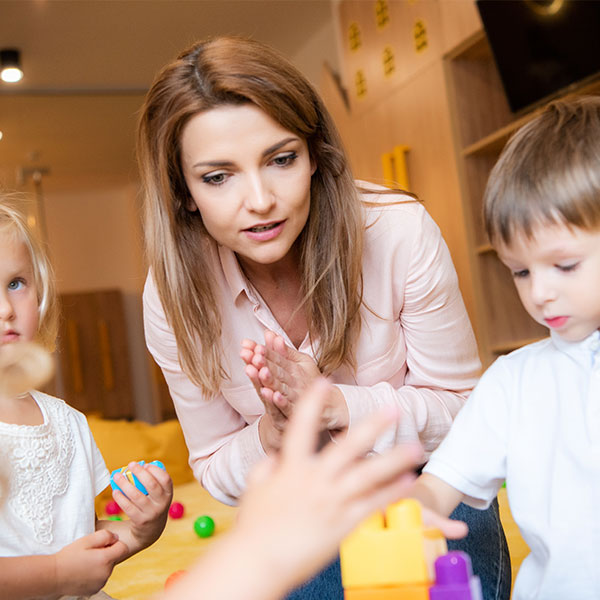 Imagen de Máster de Formación Permanente en Intervención Socioeducativa: Estrategias en la Prevención y Resolución de Conflictos Familiares e Infantiles