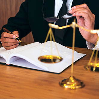 Imagen de Curso de Desarrollo Profesional en Gestión Jurídica y Laboral de la Empresa: Sociedades Mercantiles, Contratación y Seguridad Social