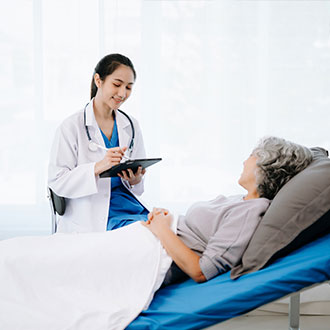 Imagen de Curso de Desarrollo Profesional en Atención y Cuidados al Paciente en Entornos Clínicos